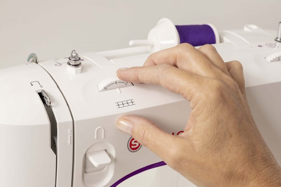 MAQUINA SINGER 3505 - Imagen 3