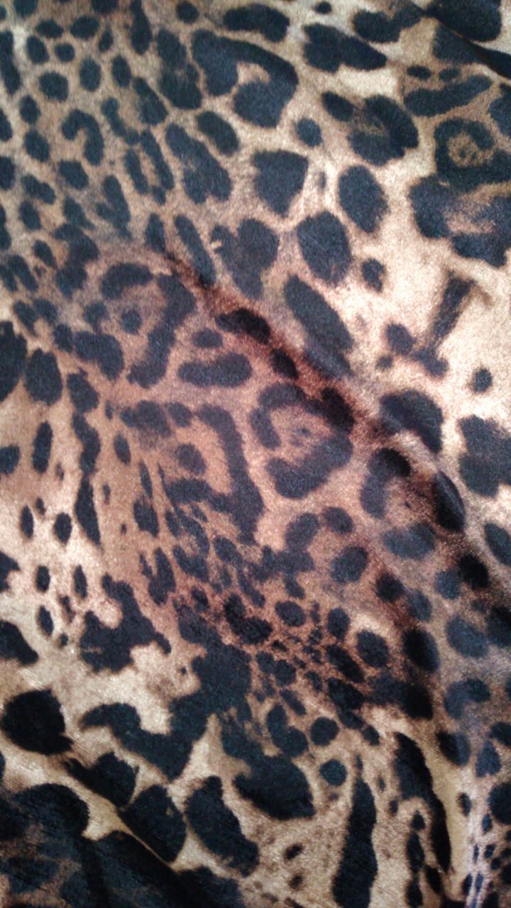PLUSH ESTAMAPADO Y ANIMAL PRINT - Imagen 2
